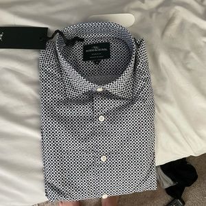 Men’s White and Navy Pattern Button Down.
